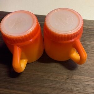 Fire King Anchor Hocking 2 Orange Ombré D Handle Stackable Coffee Mugs Vintage